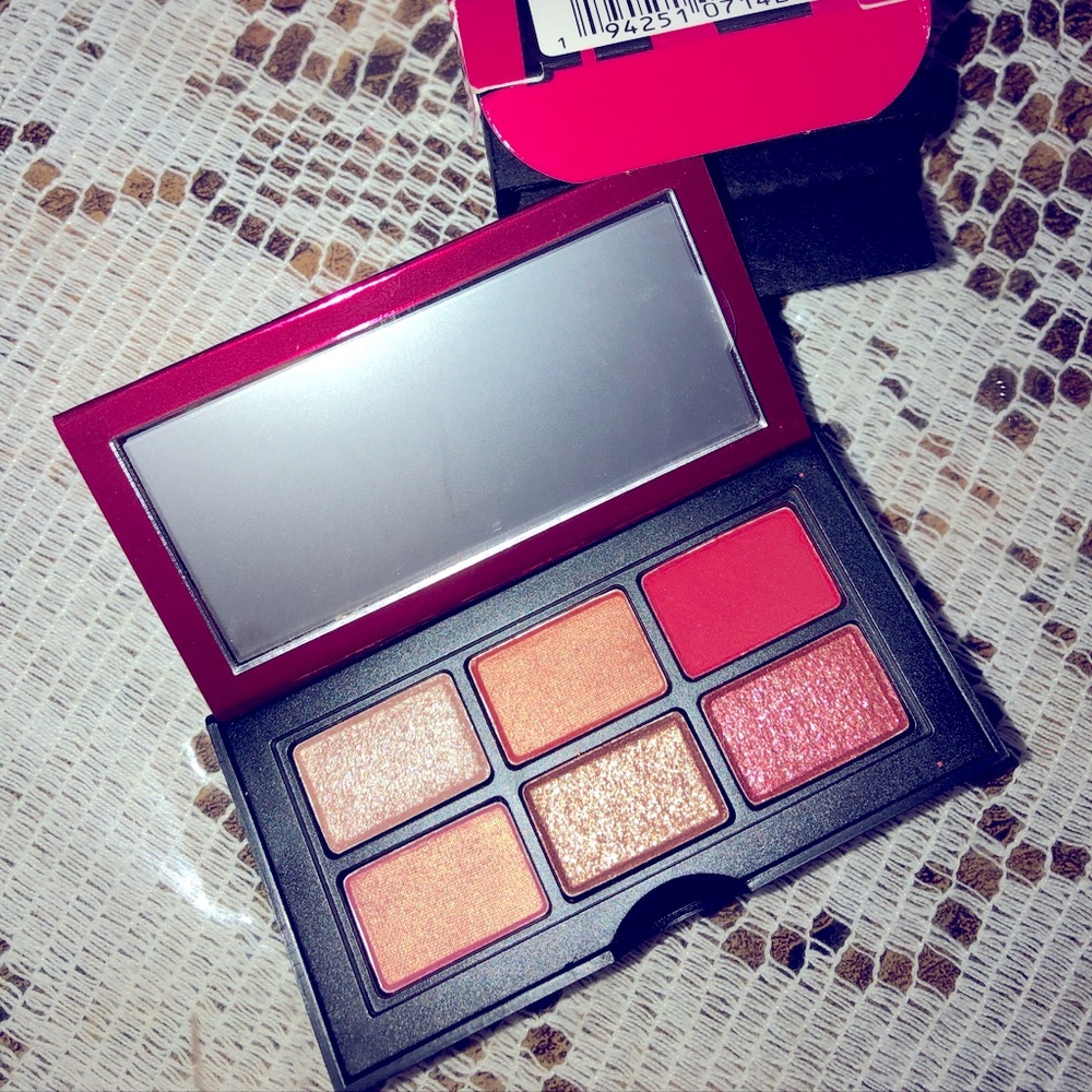 NARS Unwrapped Mini Eyeshadow Palette in Orgasm